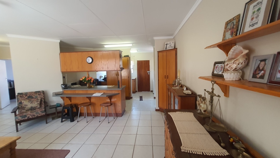 2 Bedroom Property for Sale in Langenhovenpark Free State